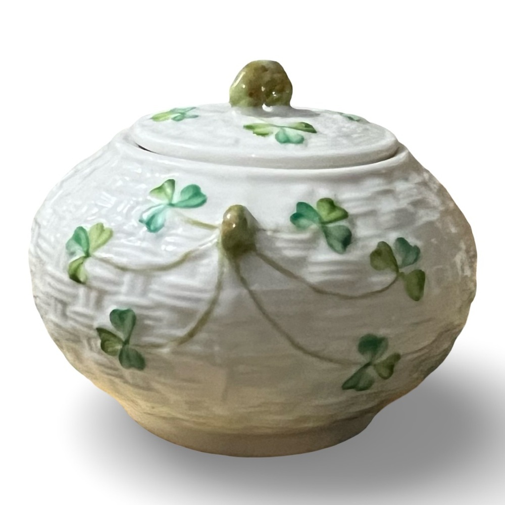 Vintage Belleek Shamrock Basketweave Tea Set - Picture 7 of 16